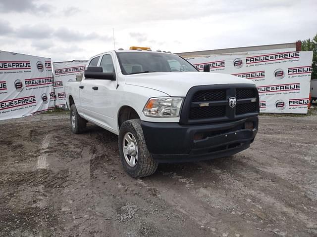 Image of Dodge Ram 2500 equipment image 2