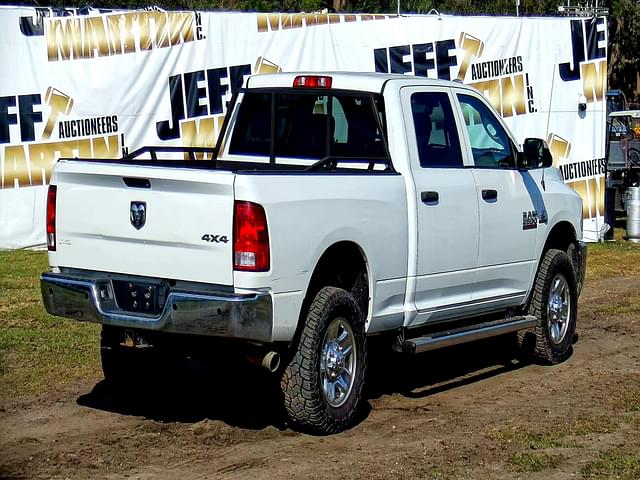 Image of Dodge Ram 2500 equipment image 4