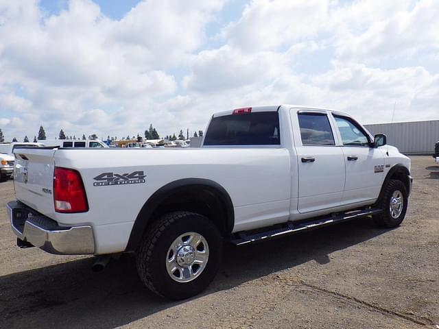 Image of Dodge Ram 2500 equipment image 2