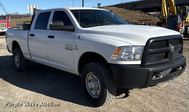 Image of Dodge Ram 2500 equipment image 2