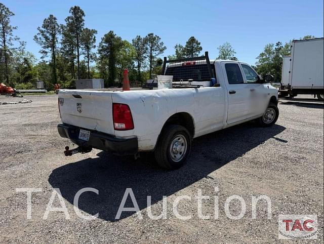 Image of Dodge Ram 2500HD equipment image 4