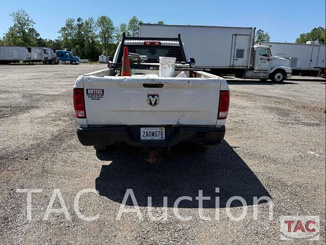 Image of Dodge Ram 2500HD equipment image 3