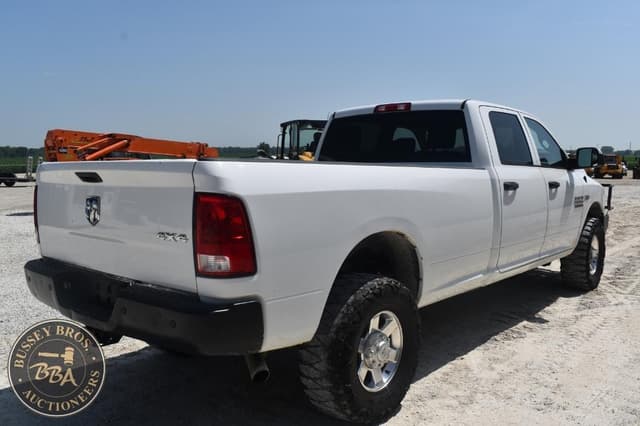 Image of Dodge Ram 2500HD equipment image 4