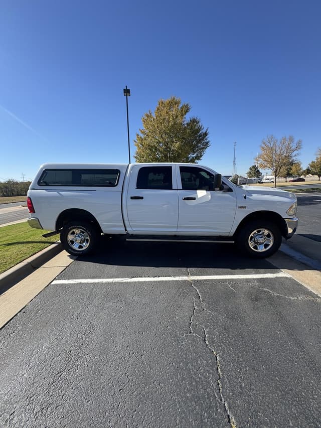 Image of Dodge Ram 2500HD equipment image 4