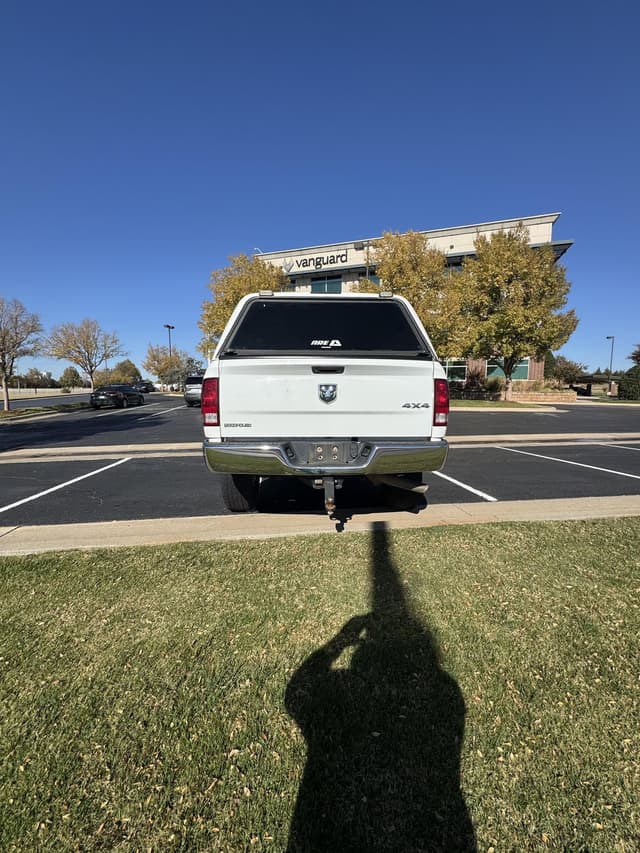 Image of Dodge Ram 2500HD equipment image 2