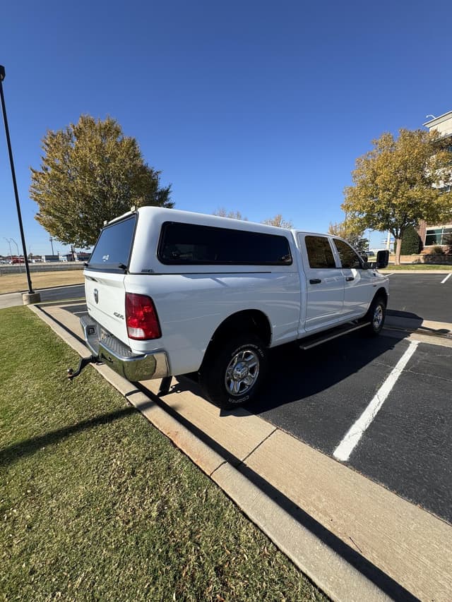 Image of Dodge Ram 2500HD equipment image 3