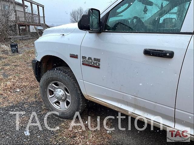 Image of Dodge Ram 2500HD equipment image 1