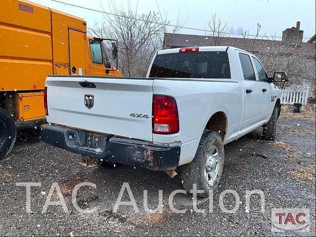 Image of Dodge Ram 2500HD equipment image 3