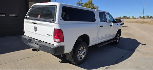 Image of Dodge Ram 2500HD equipment image 4