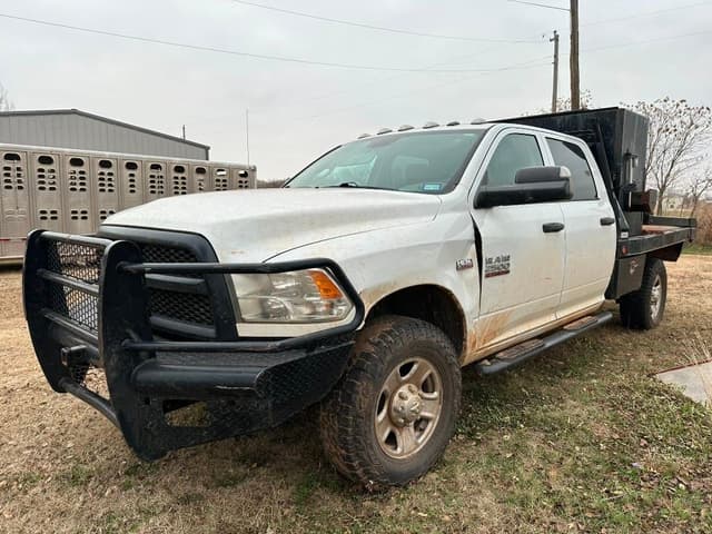 Image of Dodge Ram 2500 equipment image 2