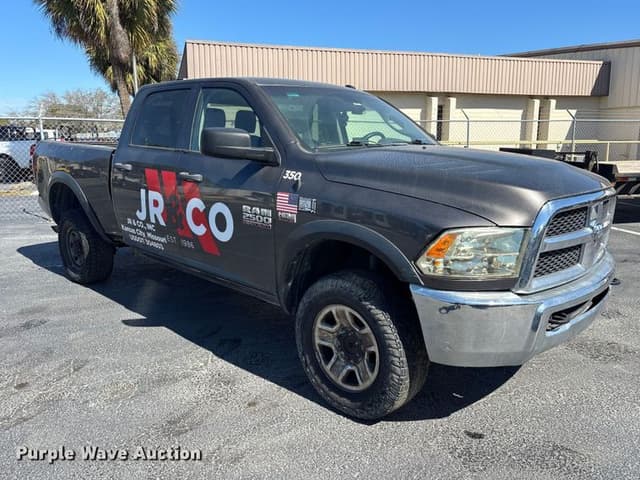 Image of Dodge Ram 2500 equipment image 2