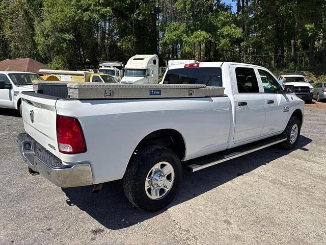 Image of Dodge Ram 2500 equipment image 4