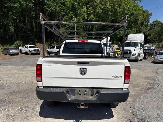 Image of Dodge Ram 2500 equipment image 3