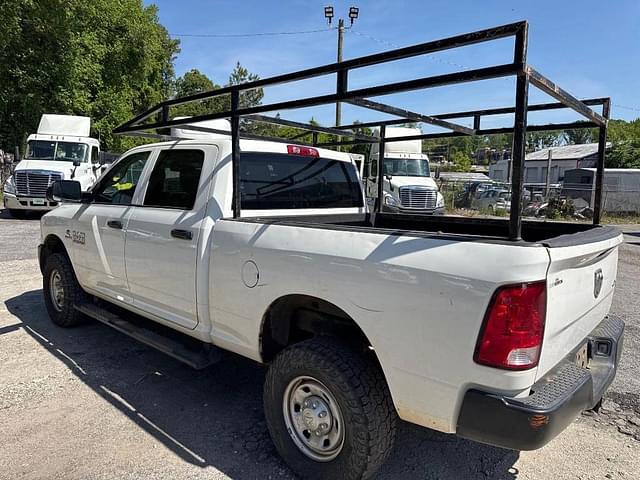 Image of Dodge Ram 2500 equipment image 2