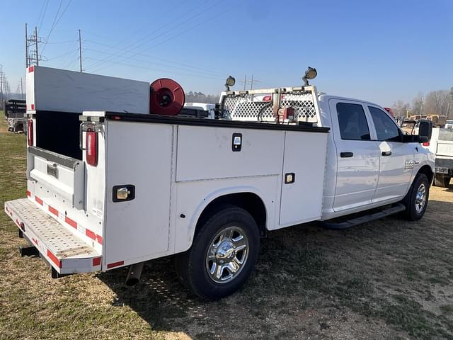 Image of Dodge Ram 2500 equipment image 2