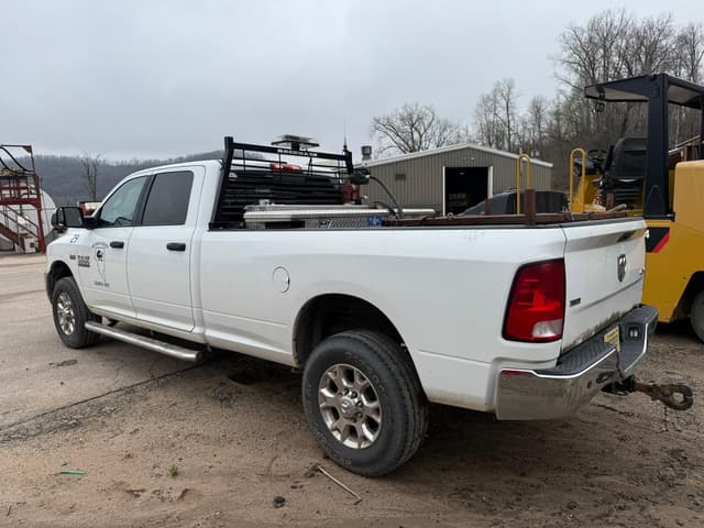 Image of Dodge Ram 2500 equipment image 2