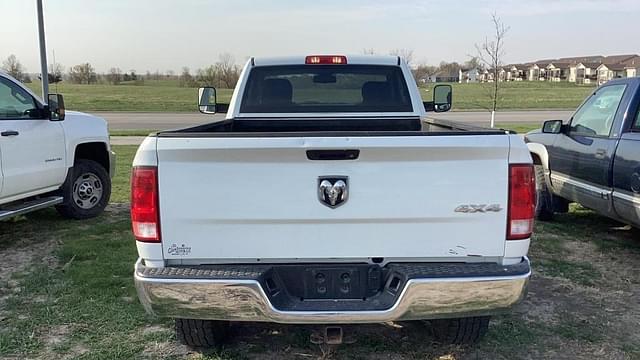 Image of Dodge Ram 2500 equipment image 3