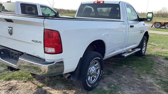 Image of Dodge Ram 2500 equipment image 4