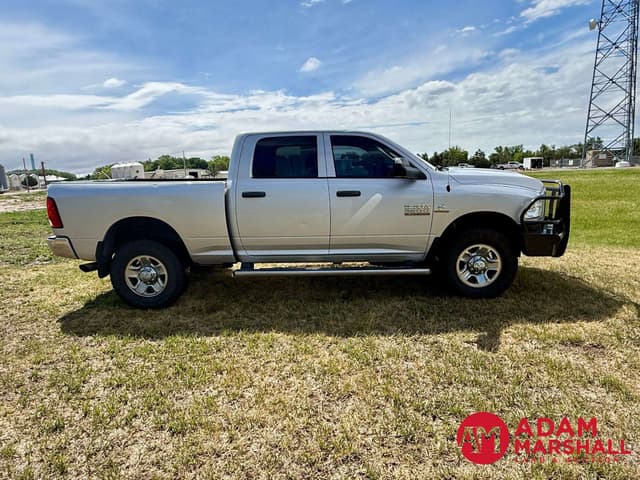 Image of Dodge Ram 2500 equipment image 2