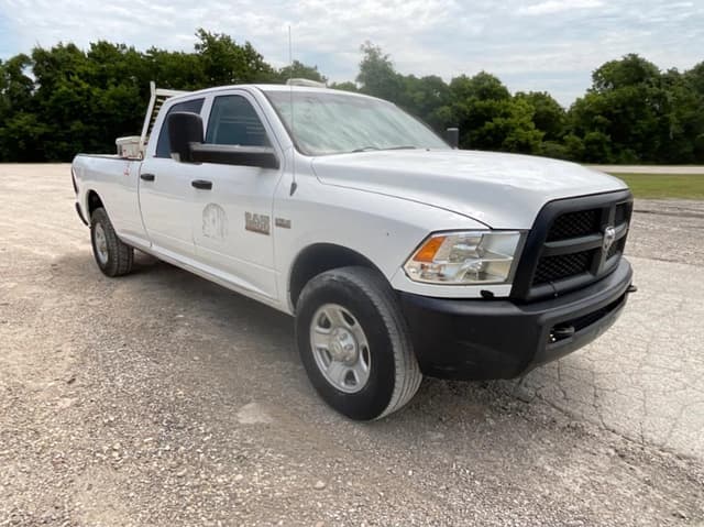 Image of Dodge Ram 3500 equipment image 2