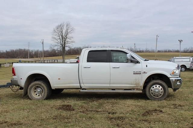 Image of Dodge Ram 3500 equipment image 4