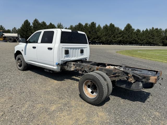 Image of Dodge Ram 3500 equipment image 2