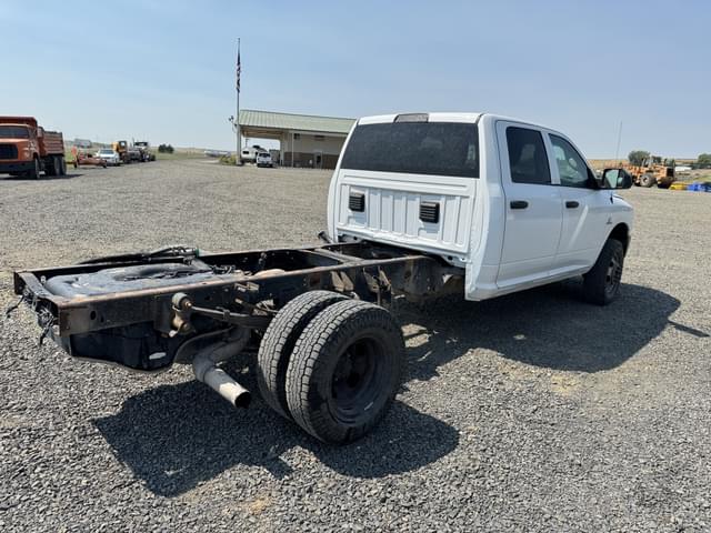 Image of Dodge Ram 3500 equipment image 4