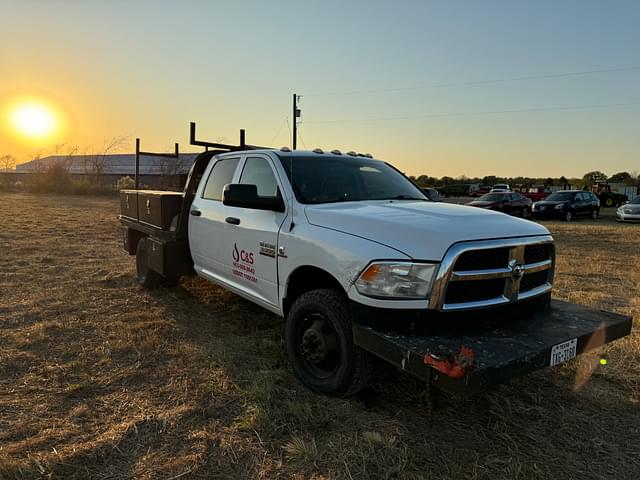 Image of Dodge Ram 3500 equipment image 4