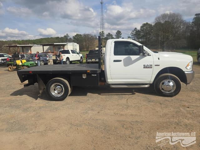 Image of Dodge Ram 3500 equipment image 3