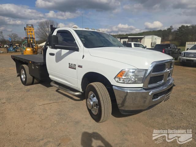 Image of Dodge Ram 3500 equipment image 2