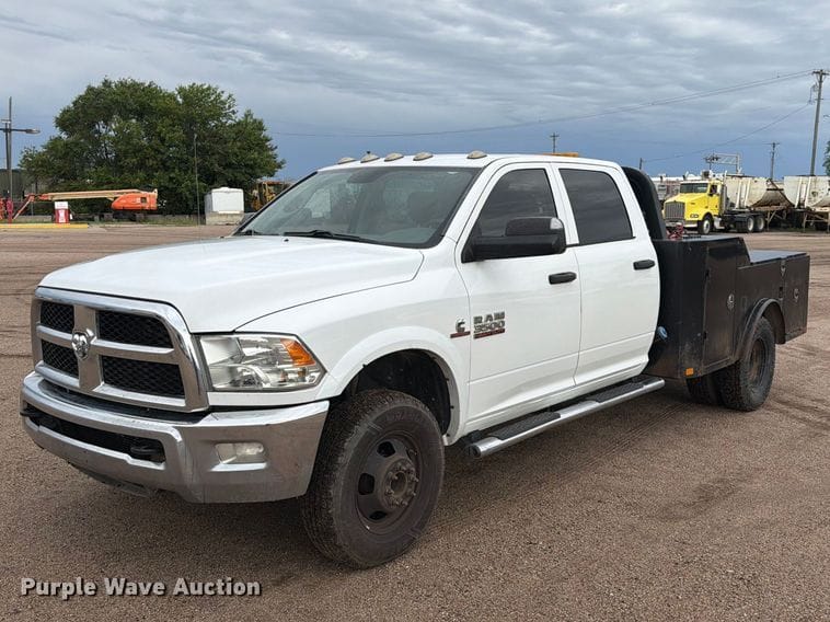 2018 Dodge Ram 3500 Equipment Image0