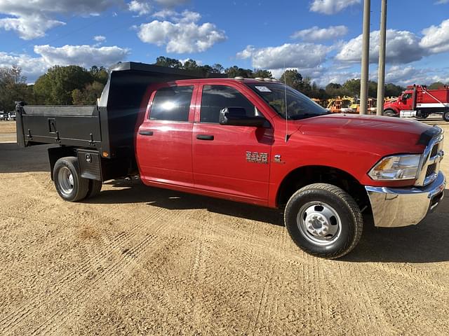 Image of Dodge Ram 3500 equipment image 3