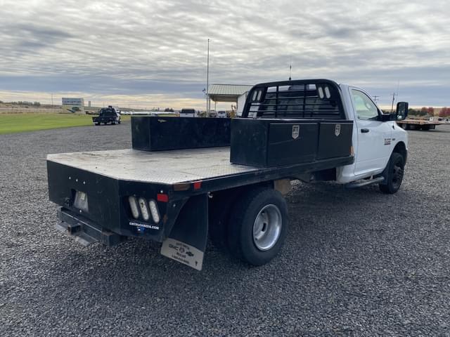 Image of Dodge Ram 3500 equipment image 4