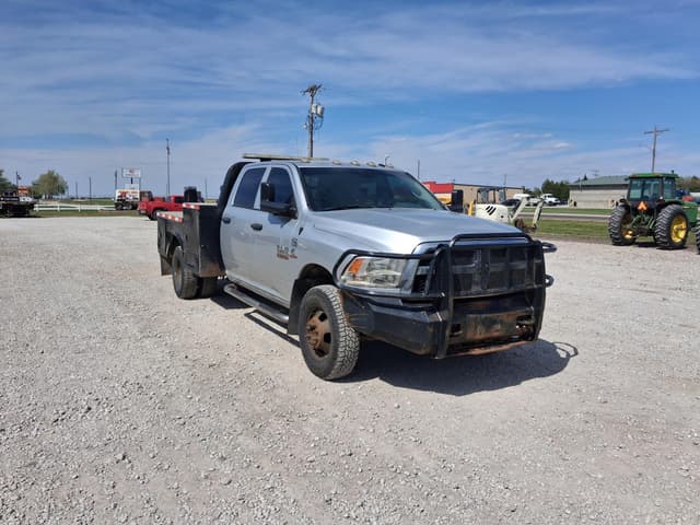 Image of Dodge Ram 3500HD equipment image 4