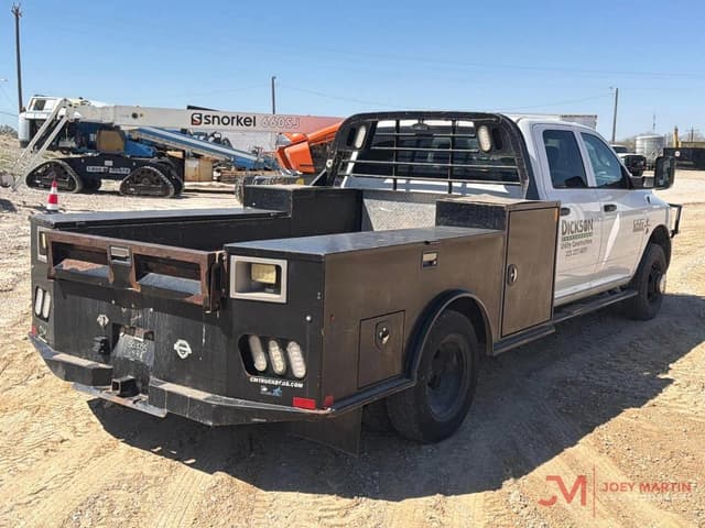 Image of Dodge Ram 3500HD equipment image 2