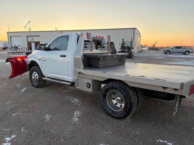 Image of Dodge Ram 3500 equipment image 3