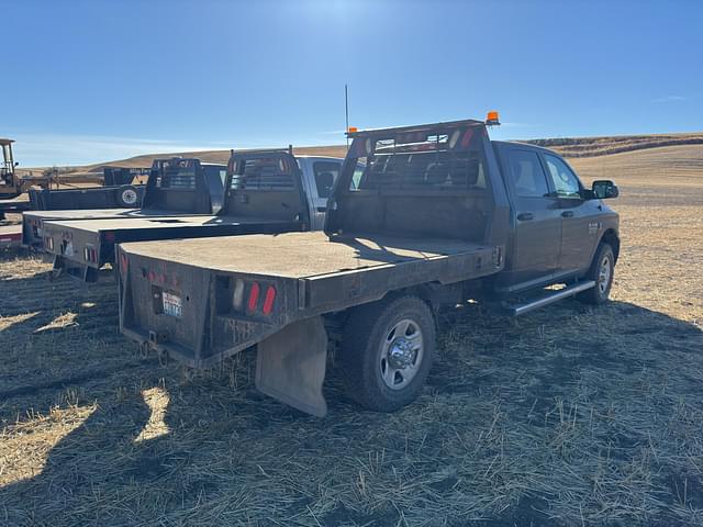 Image of Dodge Ram 3500 equipment image 3