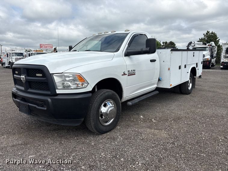 2018 Dodge Ram 3500 Equipment Image0