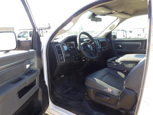 Image of Dodge Ram 3500 equipment image 4