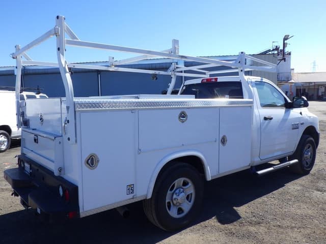 Image of Dodge Ram 3500 equipment image 2