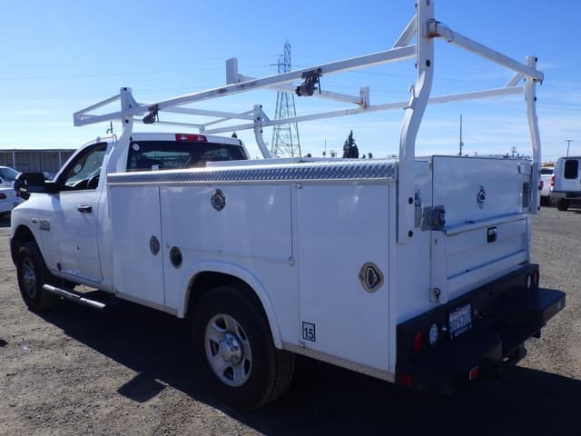 Image of Dodge Ram 3500 equipment image 3