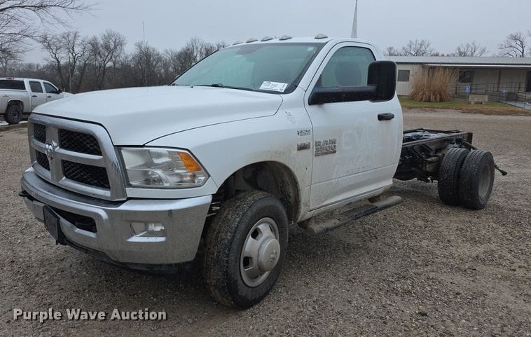 2018 Dodge Ram 3500 Equipment Image0