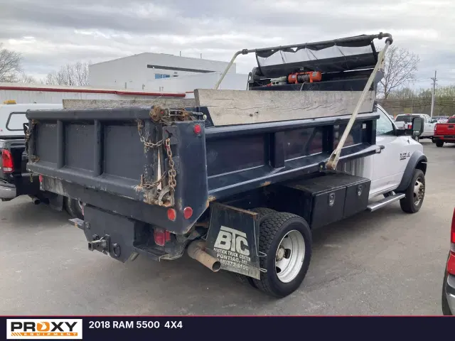 Image of Dodge Ram 5500 equipment image 2