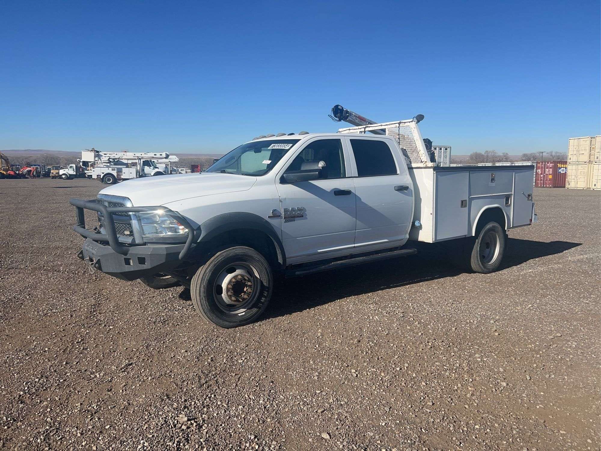 2018 Dodge Ram 5500 Equipment Image0