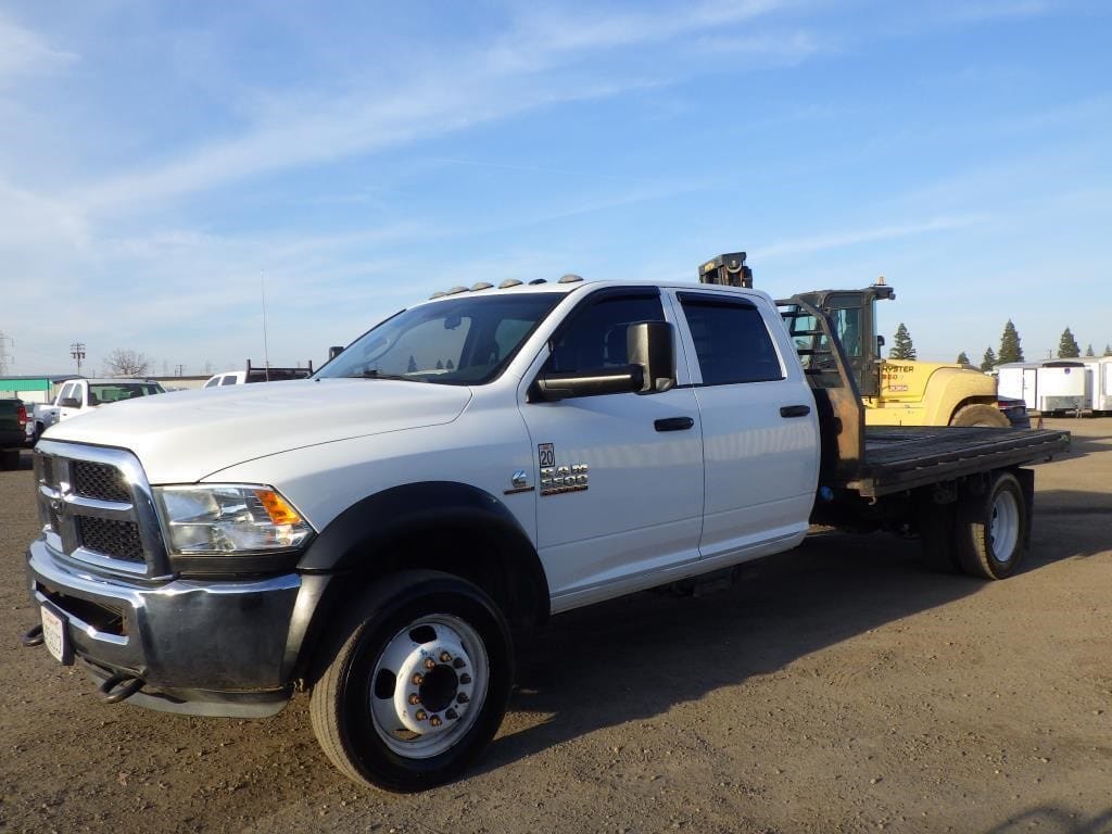 2018 Dodge Ram 5500 Equipment Image0