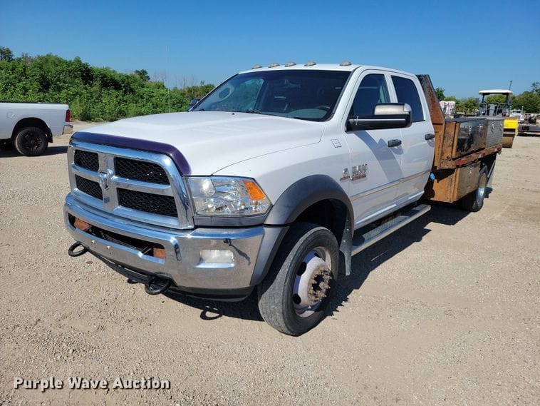 2018 Dodge Ram 5500 Equipment Image0
