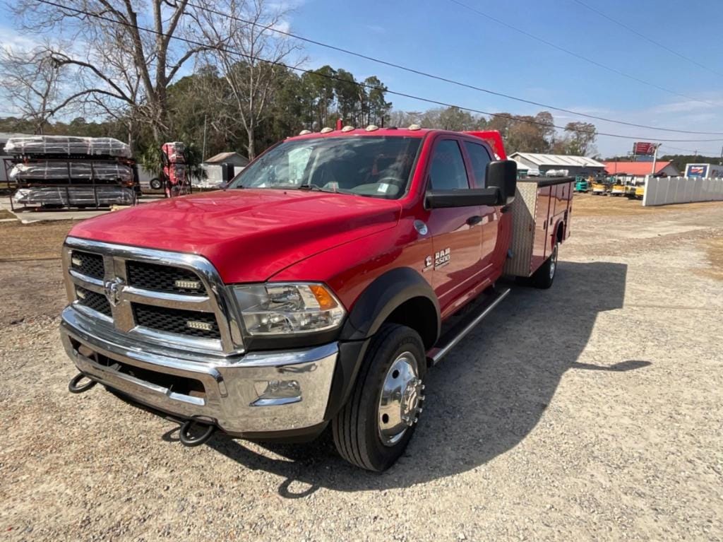 2018 Dodge Ram 5500 Equipment Image0