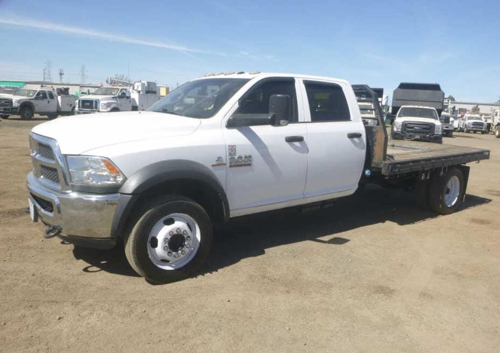 2018 Dodge Ram 5500 Equipment Image0