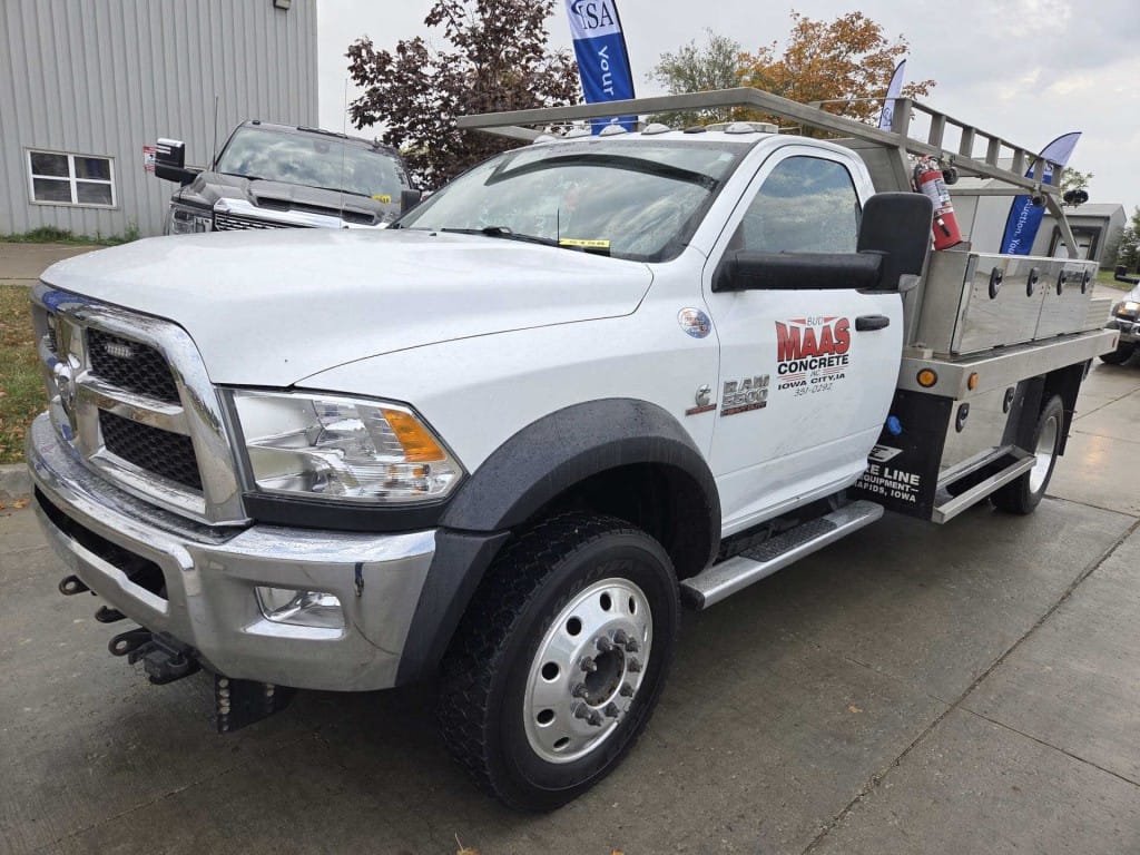 2018 Dodge Ram 5500 Equipment Image0