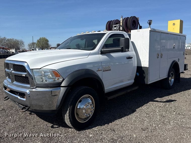 2018 Dodge Ram 5500HD Equipment Image0